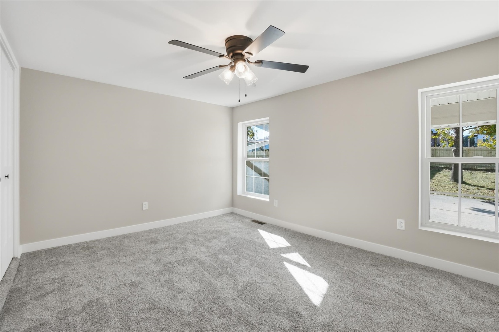 1313 Elizabeth Street Joliet, IL 60435 - Photo 12 of 27 a view of an empty room with a window