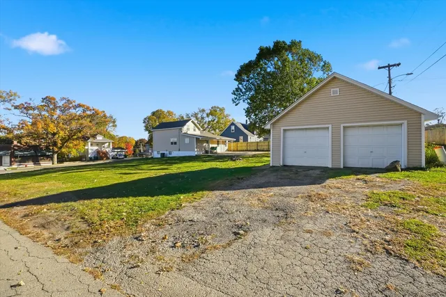 $295,000 | 1313 Elizabeth Street, Joliet, IL 60435