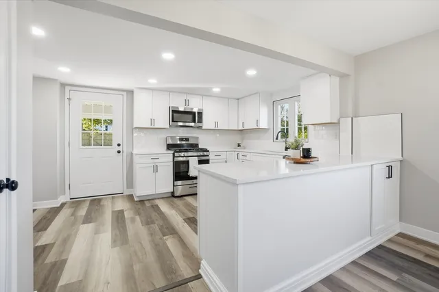 $295,000 | 1313 Elizabeth Street, Joliet, IL 60435