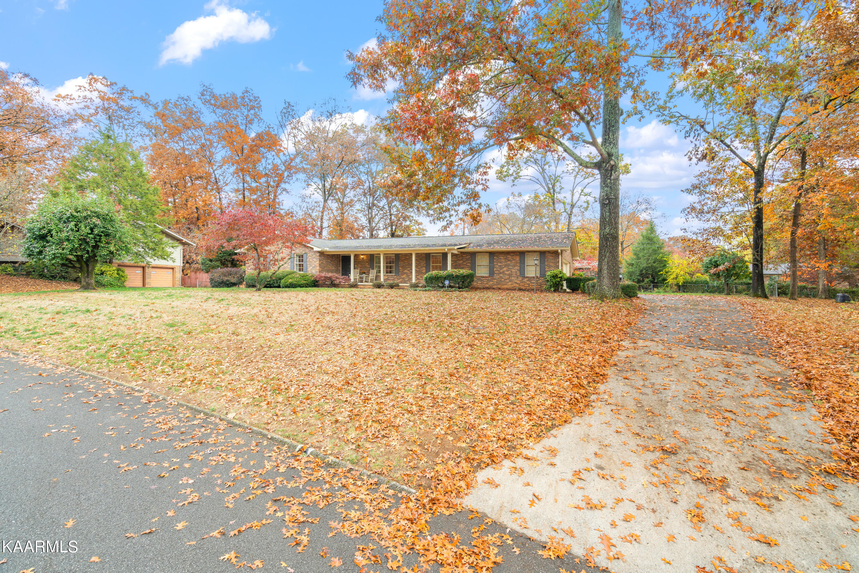 7928 Whitcomb Road Powell, TN 37849 - Photo 3 of 47 7928 Whitcomb Rd-49