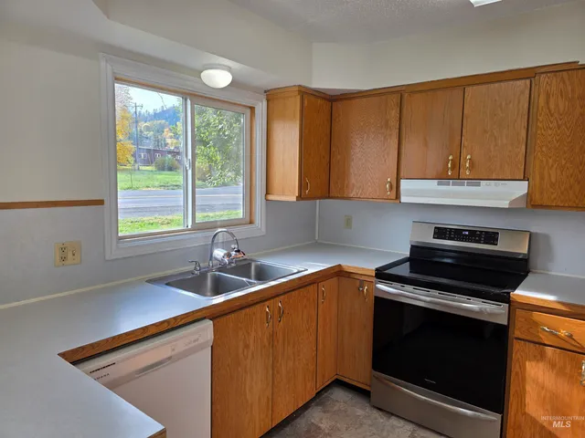 $295,000 | 902 3rd Street, Kamiah, ID 83536