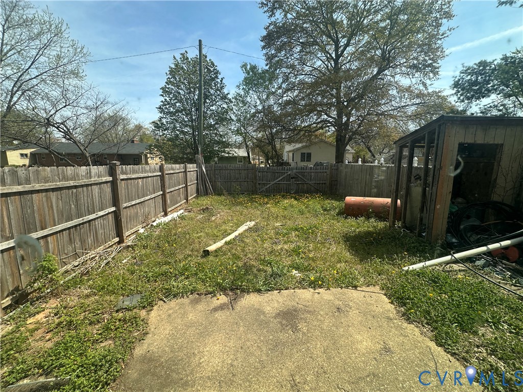 3931 Old Brook Road Richmond, VA 23227 - Photo 12 of 25