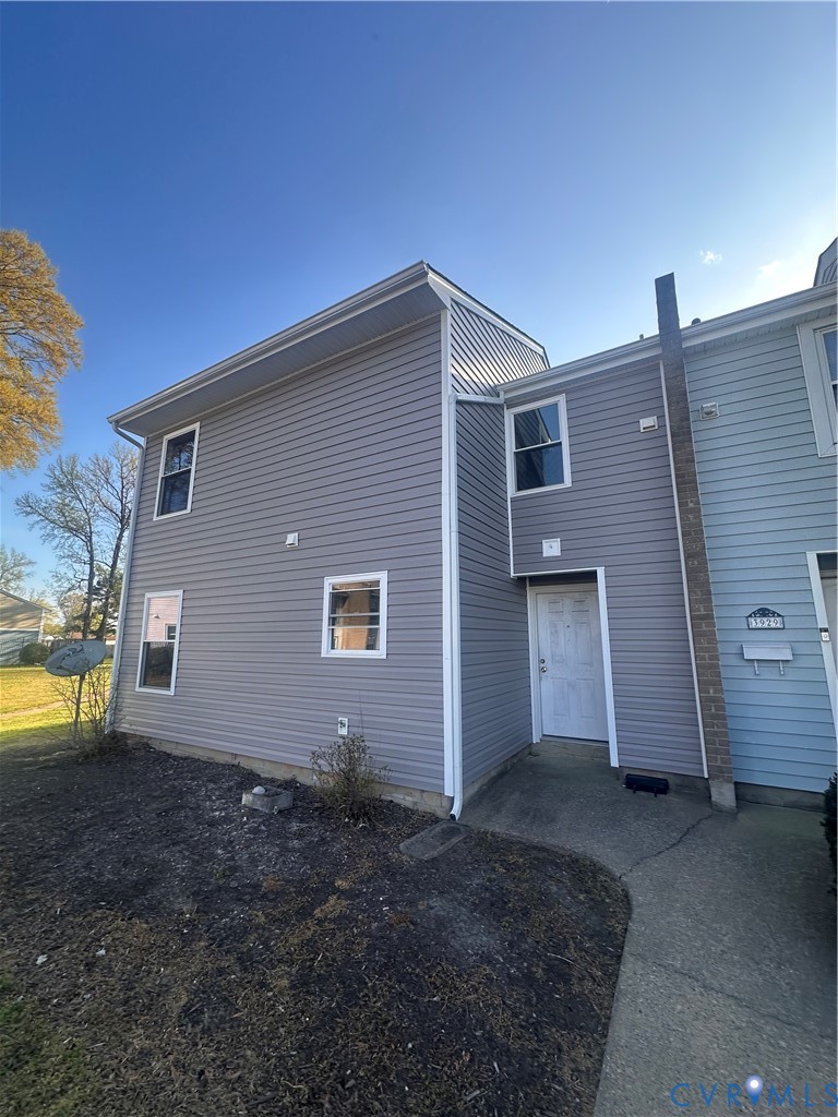 3931 Old Brook Road Richmond, VA 23227 - Photo 3 of 25