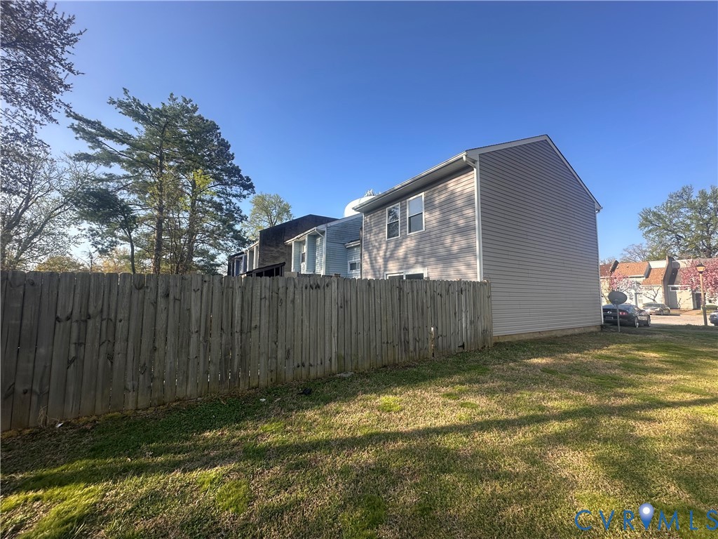 3931 Old Brook Road Richmond, VA 23227 - Photo 4 of 25