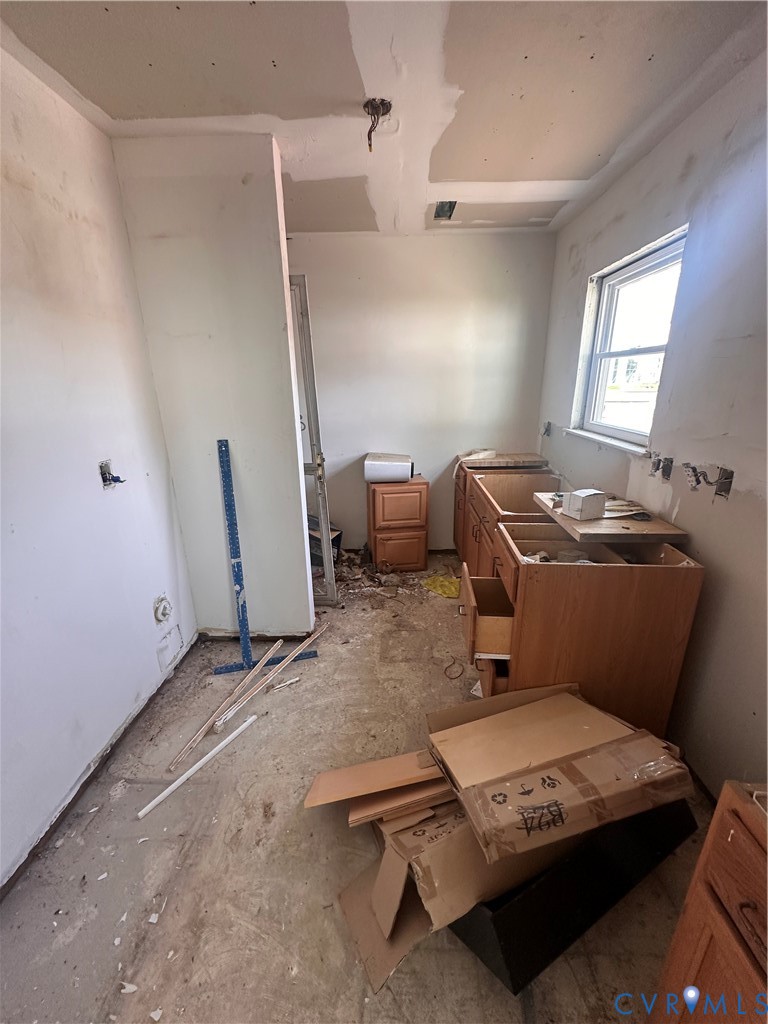 3931 Old Brook Road Richmond, VA 23227 - Photo 8 of 25