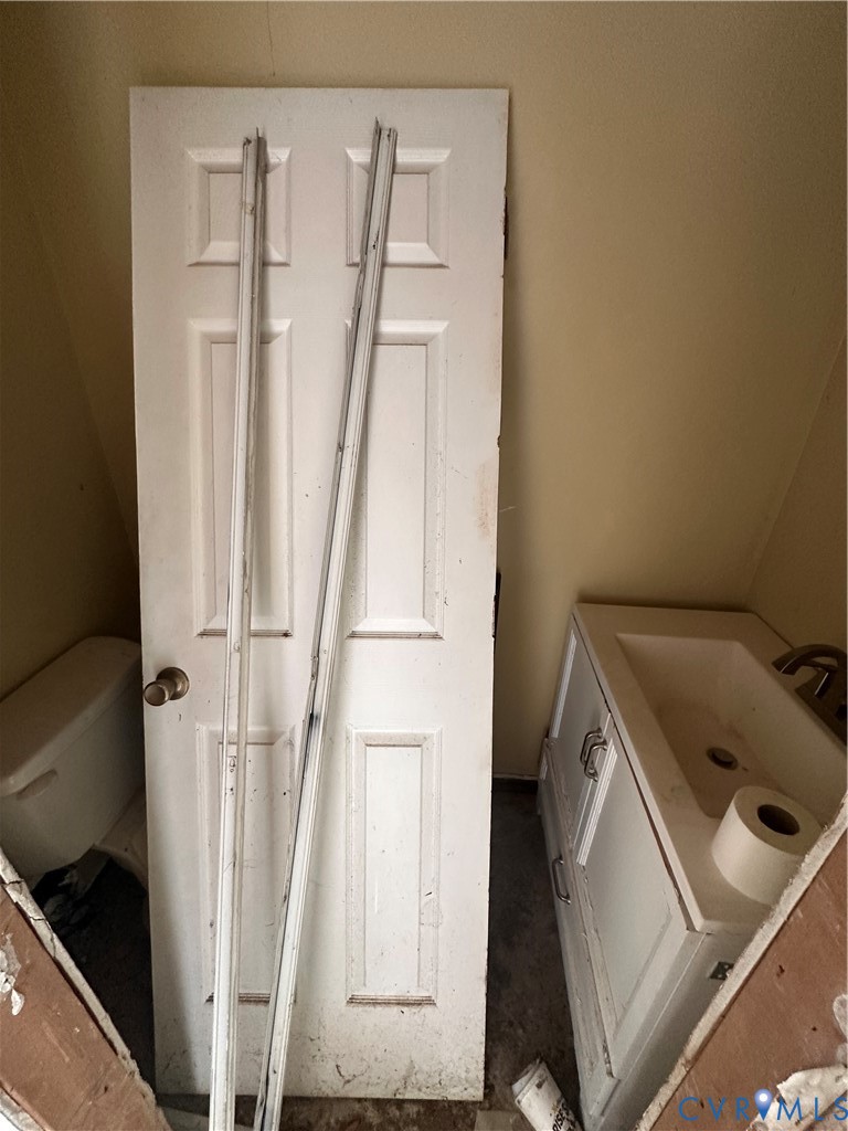 3931 Old Brook Road Richmond, VA 23227 - Photo 10 of 25