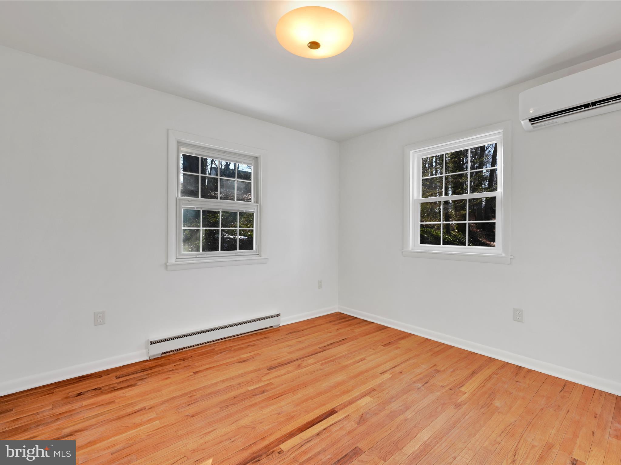447 Greentree Road Elizabethtown, PA 17022 - Photo 11 of 28 Bedroom