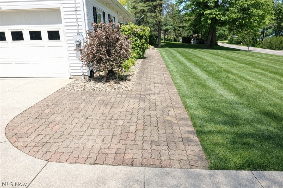 842 South Hametown Road Akron, OH 44321 - Photo 3 of 34