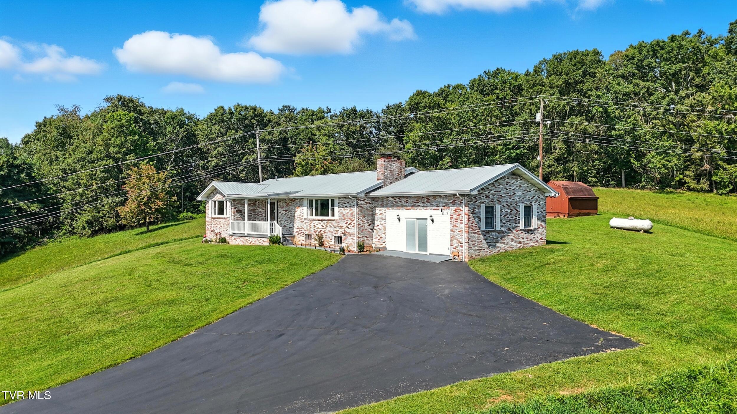 2067 High Point Road Castlewood, VA 24224 - Photo 2 of 48 3_dji_20250815111041_0867_d