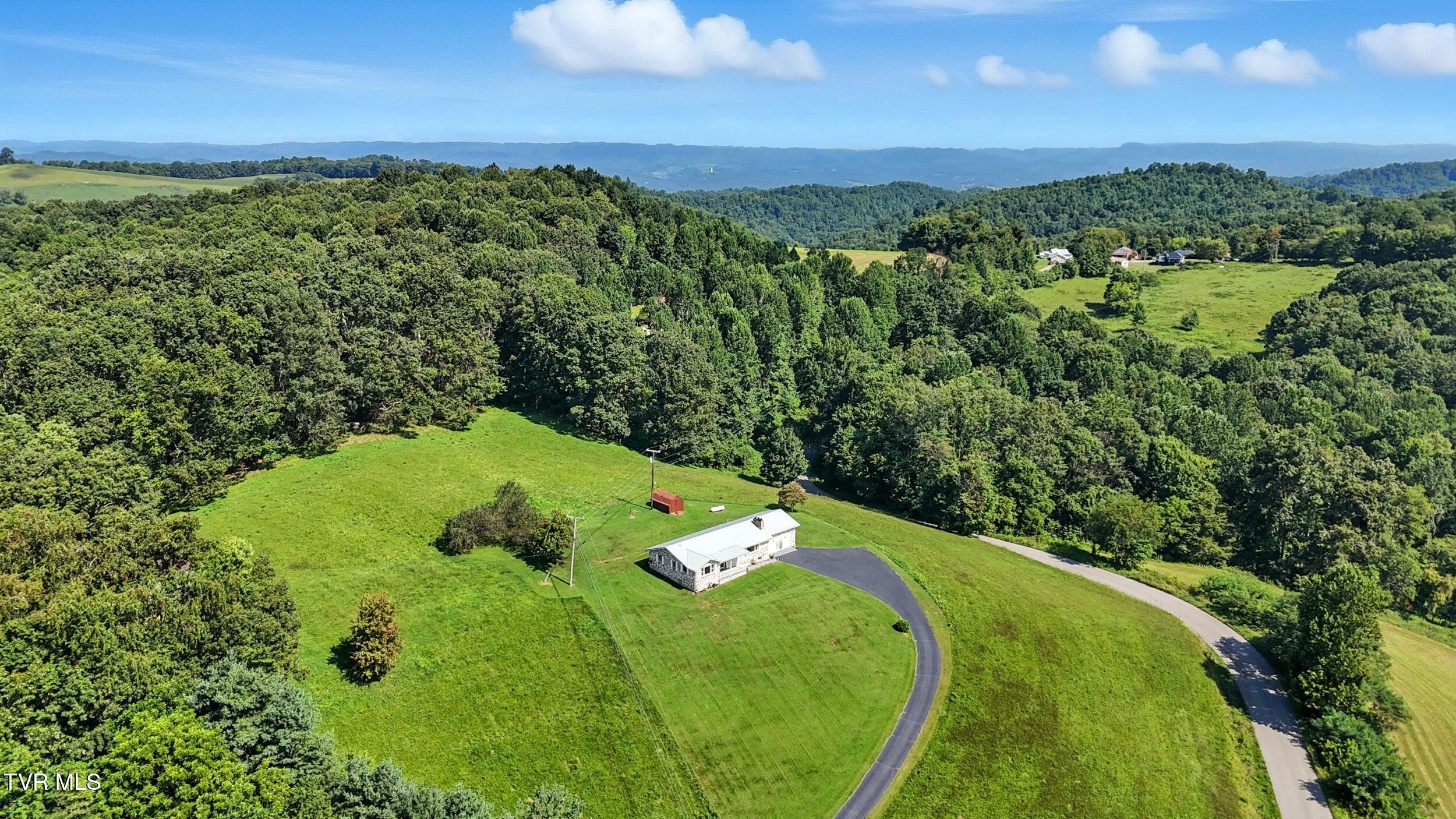 2067 High Point Road Castlewood, VA 24224 - Photo 42 of 48 43_dji_20250815111234_0871_d