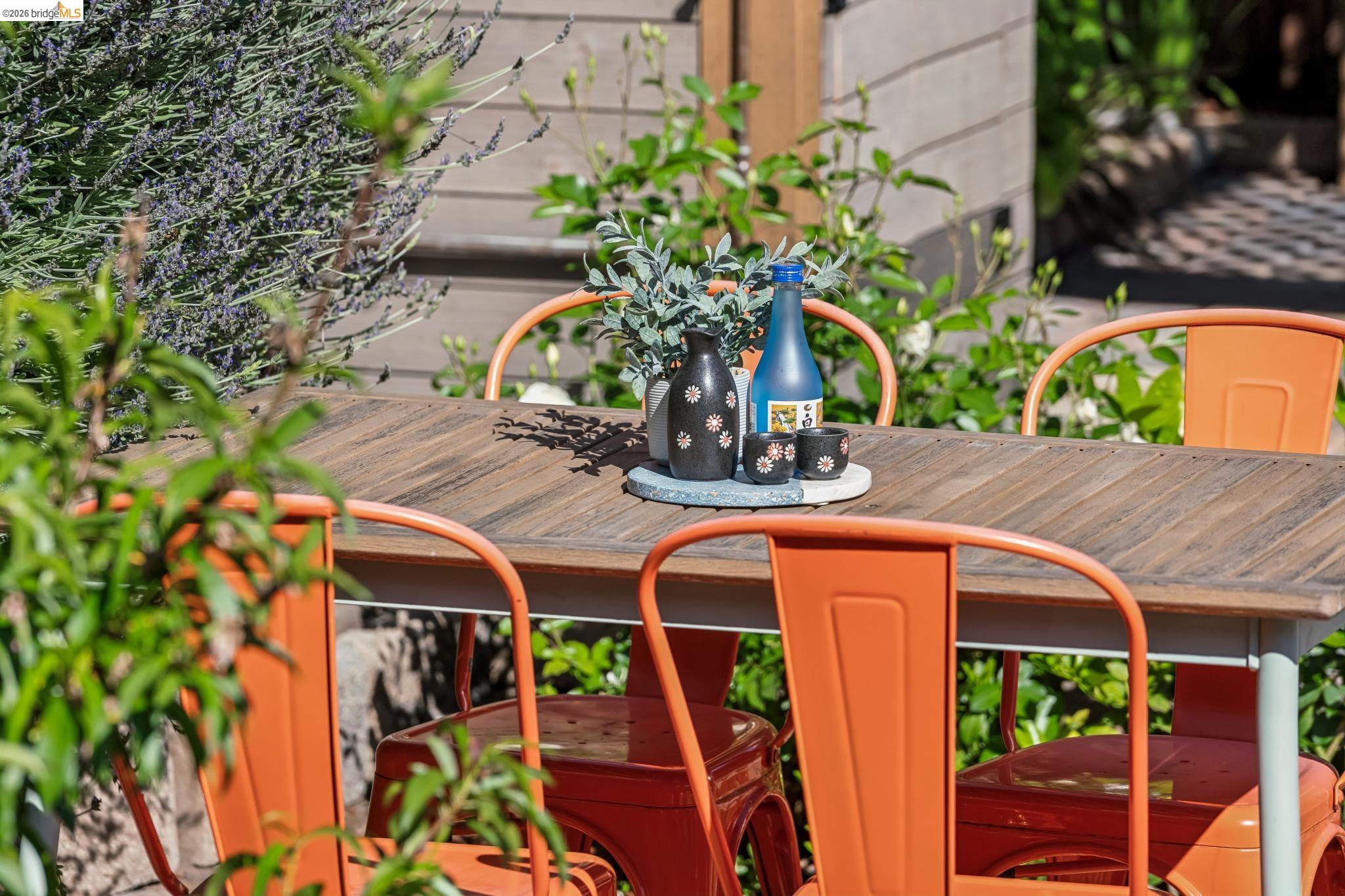 2010 Filbert Street Oakland, CA 94607 - Photo 26 of 50 Exterior view