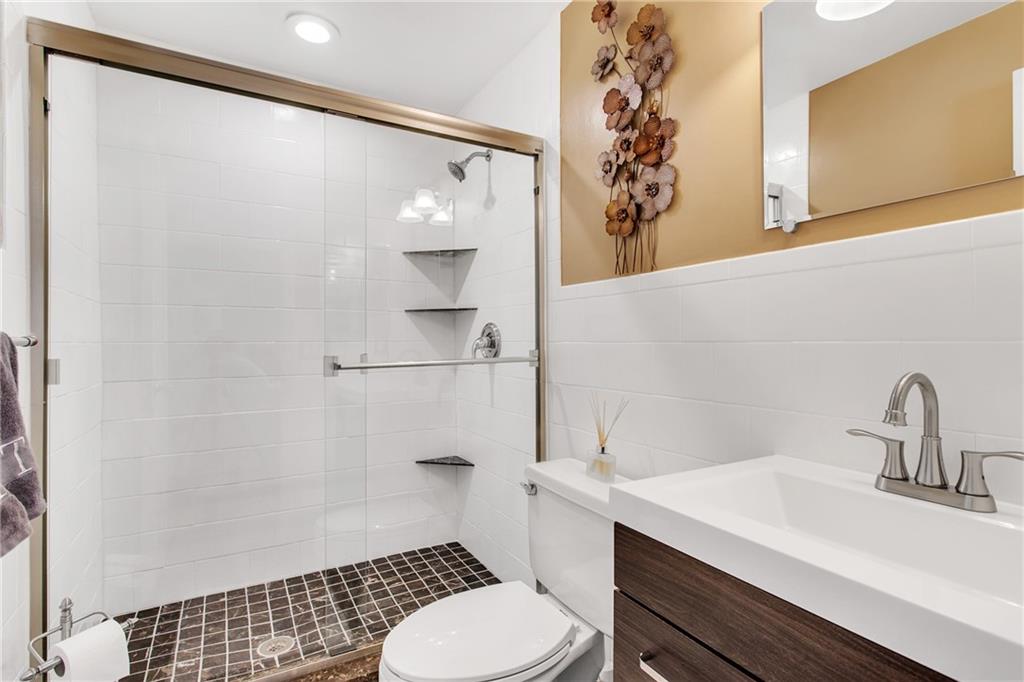 303 Forest Ridge Drive Pittsburgh, PA 15221 - Photo 18 of 25 Gallery Image 18