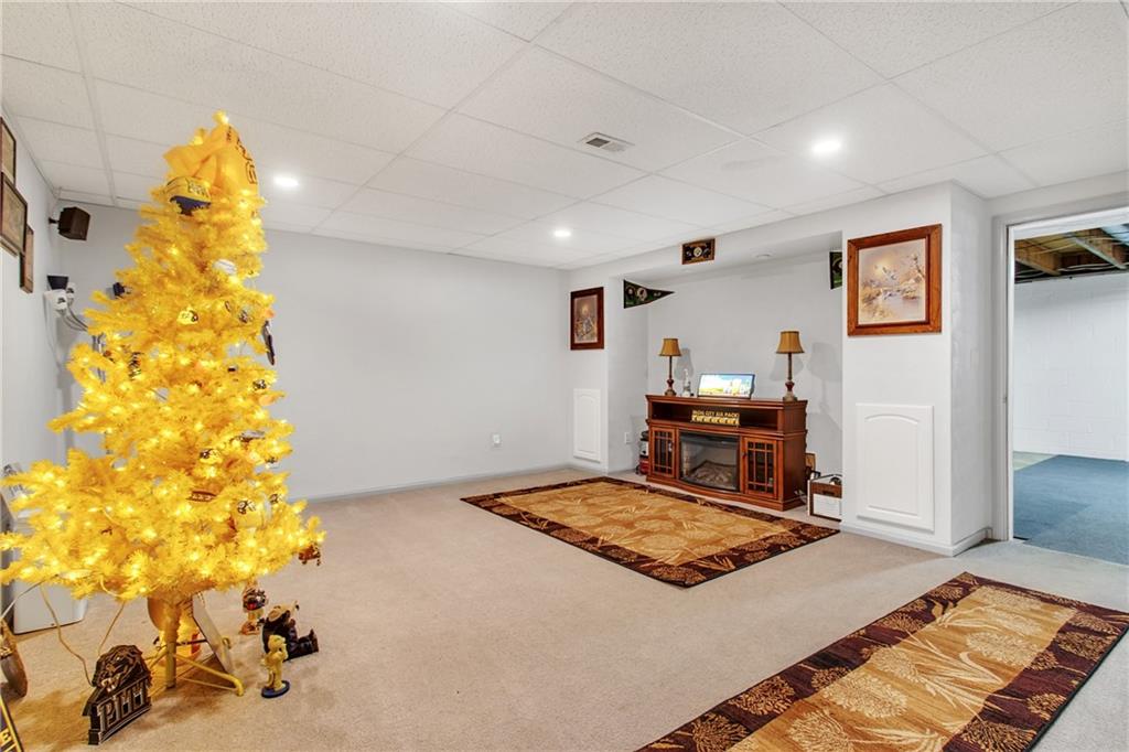 303 Forest Ridge Drive Pittsburgh, PA 15221 - Photo 20 of 25 Gallery Image 20