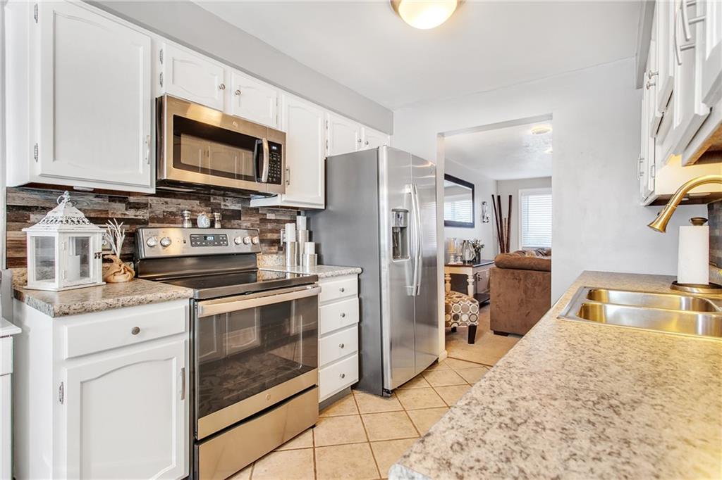 303 Forest Ridge Drive Pittsburgh, PA 15221 - Photo 6 of 25 Gallery Image 6