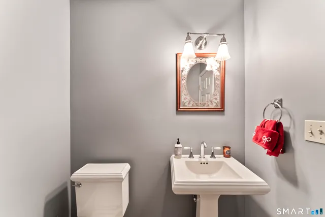 $9,000 | 7 Lower County Road, Roxbury, CT 06783