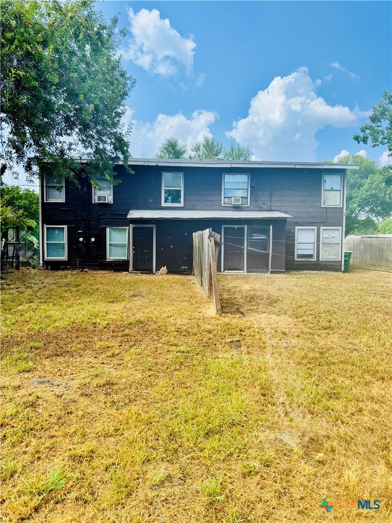 3001 East Rio Grande Street Victoria, TX 77901 - Photo 17 of 20 a view of a house with a swimming pool