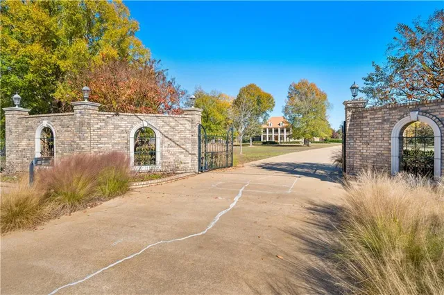 $1,500,000 | 9039 Hwy 165 South Woodworth La, Woodworth, LA 71485