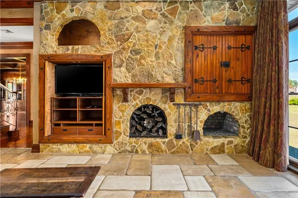 $1,500,000 | 9039 Hwy 165 South Woodworth La, Woodworth, LA 71485