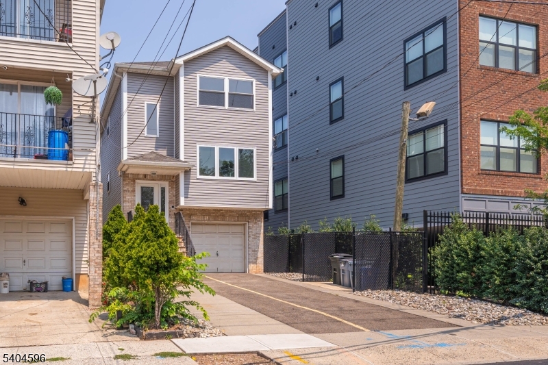 1117 Chestnut Street Elizabeth, NJ 07201 - Photo 22 of 23 a front view of a house