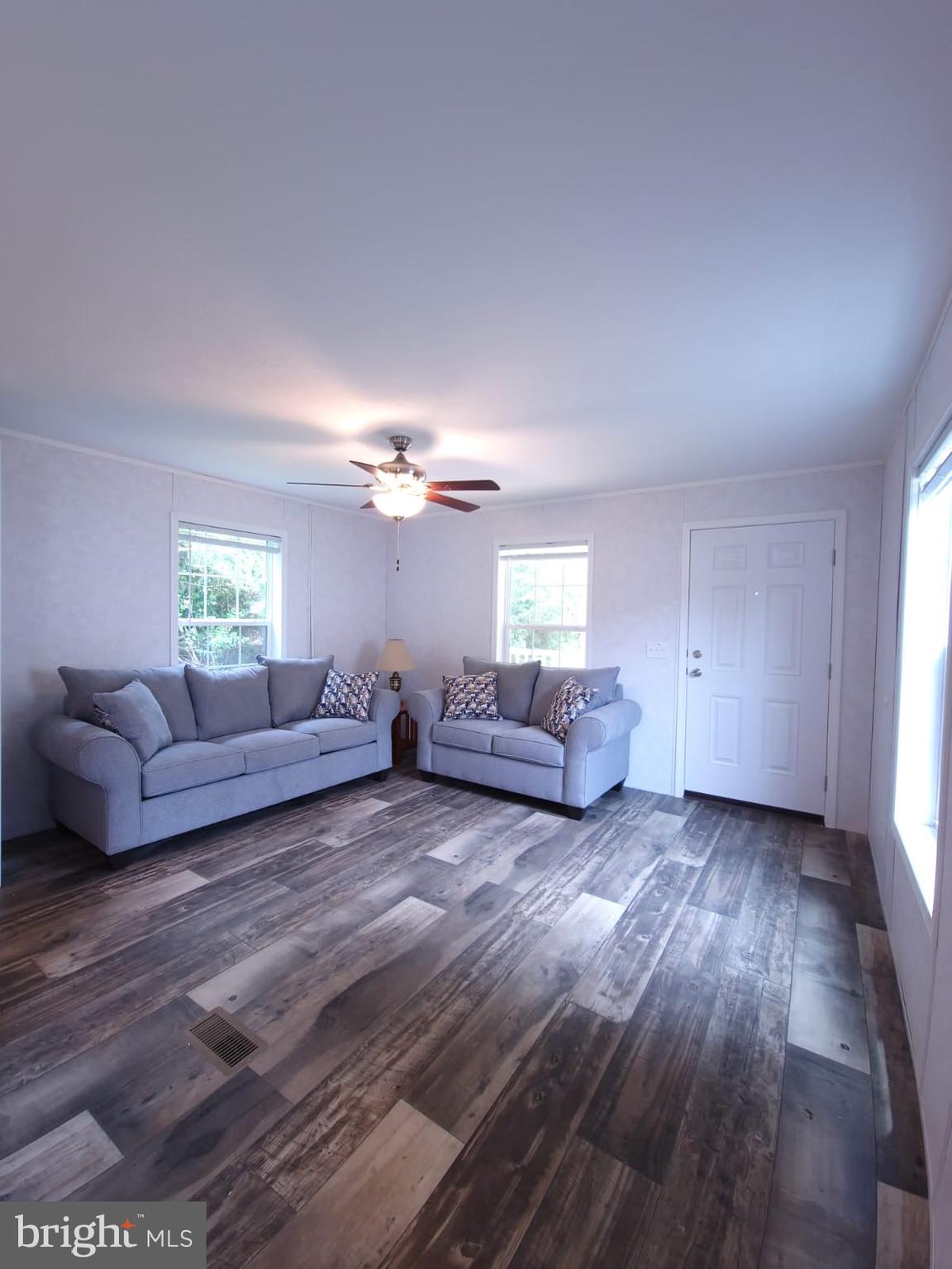 13 Montrose Boulevard Reading, PA 19607 - Photo 6 of 28 a living room with furniture and a window