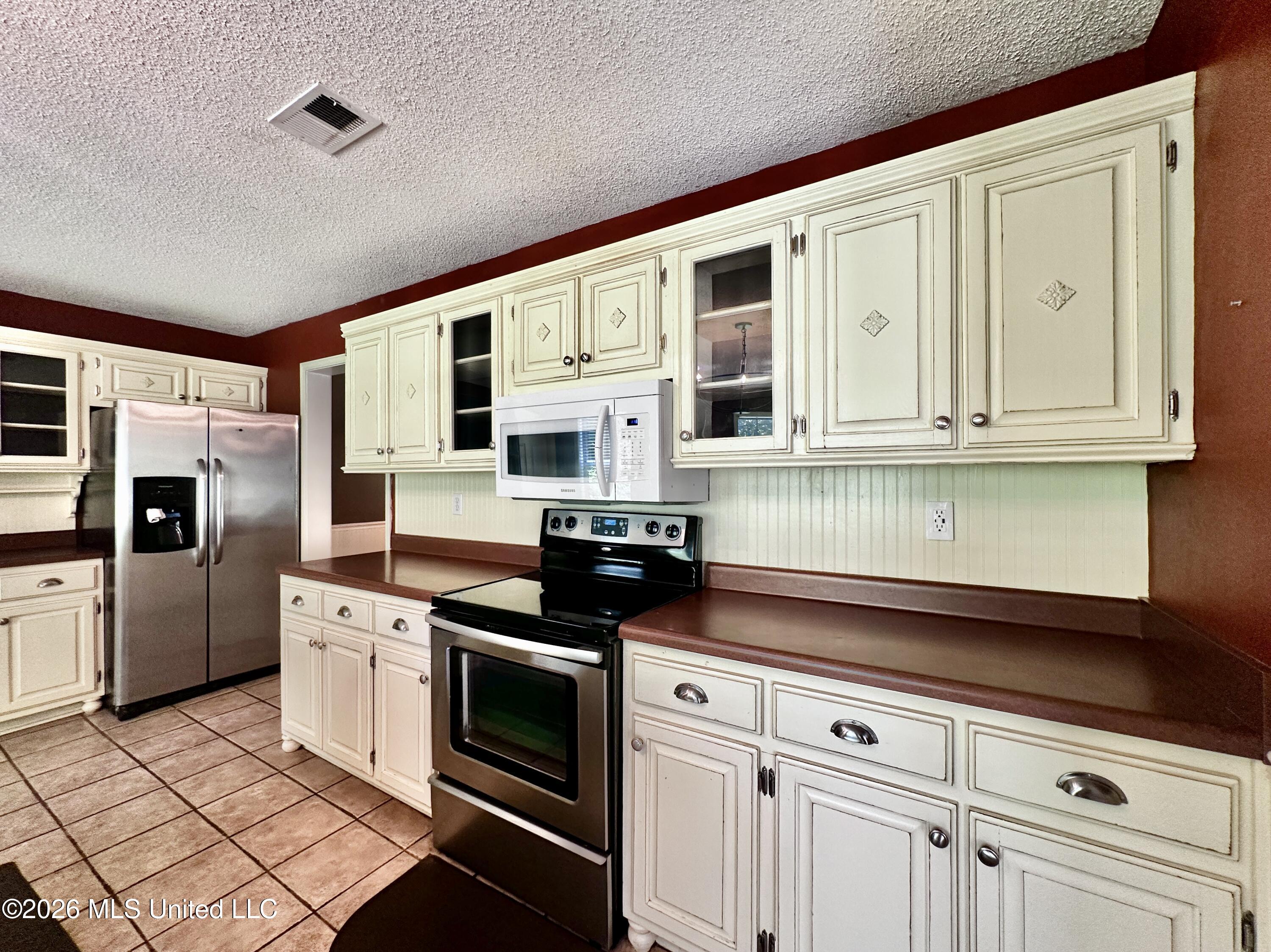 8863 Sheltowee Trail Hernando, MS 38632 - Photo 6 of 22 Kitchen