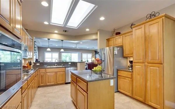 $2,500 | 2582 Highmore Avenue, Henderson, NV 89052