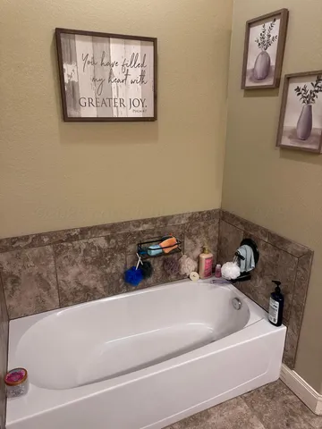 $354,000 | 41 Canyon E Parkway, Canyon, TX 79015