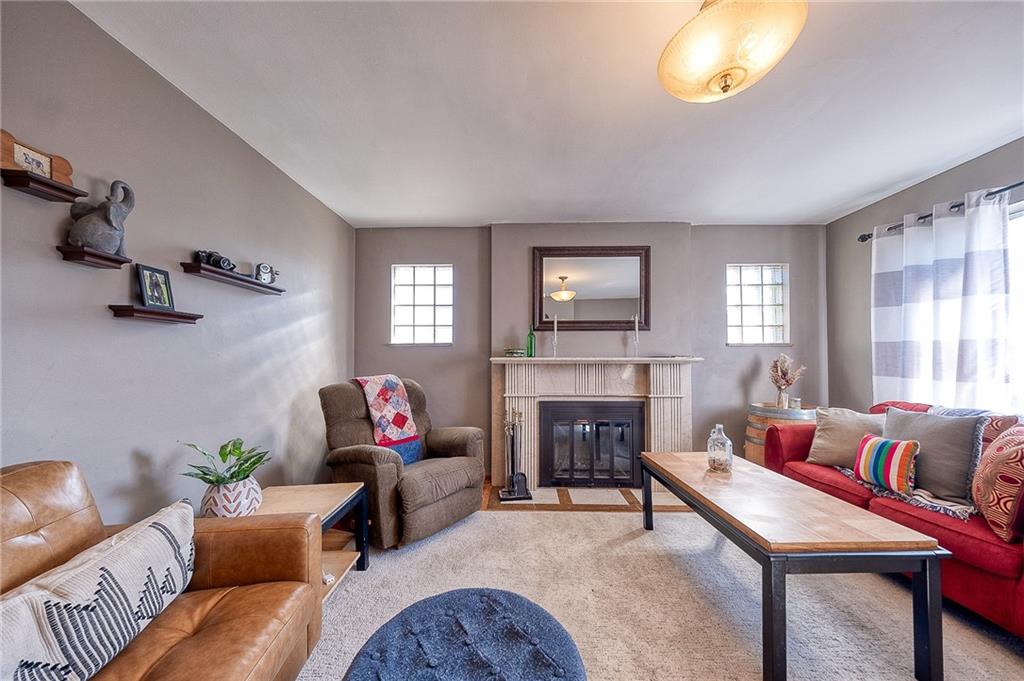 6920 Shannon Road Verona, PA 15147 - Photo 6 of 47 Gallery Image 6