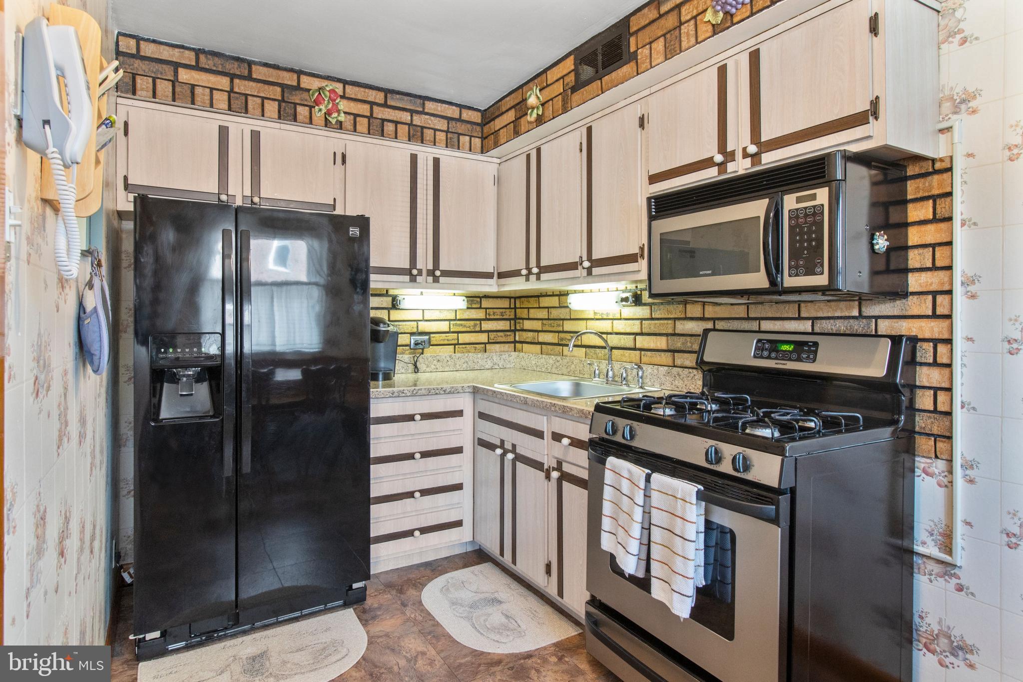 9036 Wesleyan Road Philadelphia, PA 19136 - Photo 8 of 25 Gallery Image 8