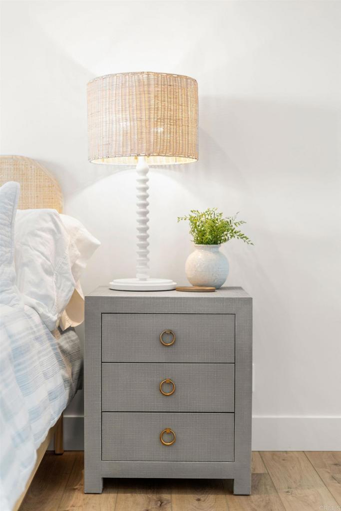 2172 Oxford Avenue Cardiff-by-the-Sea, CA 92007 - Photo 55 of 68 a view of cabinet and window