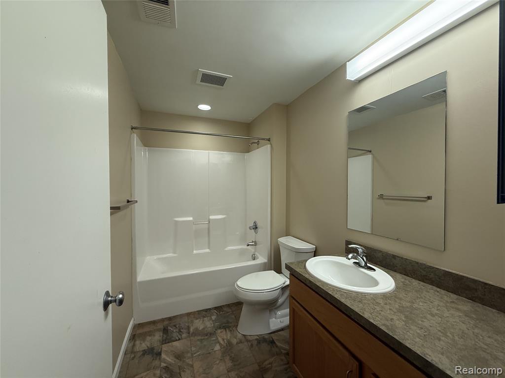 680 Delaware Street, Unit 206 Detroit, MI 48202 - Photo 8 of 15