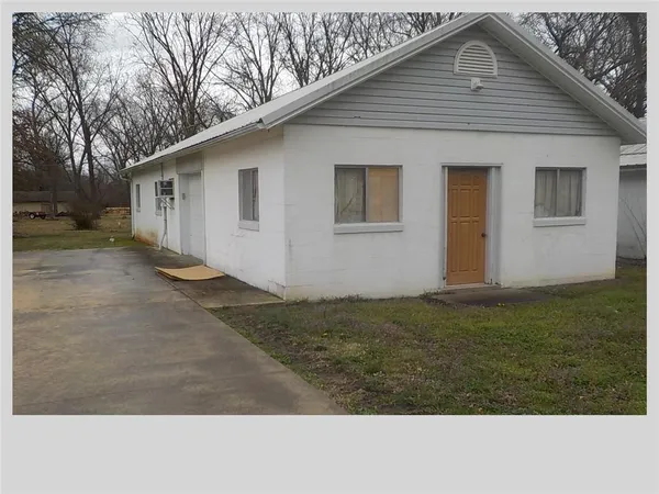 $325,000 | 603 Cheyenne Street, Coffeyville, KS 67337