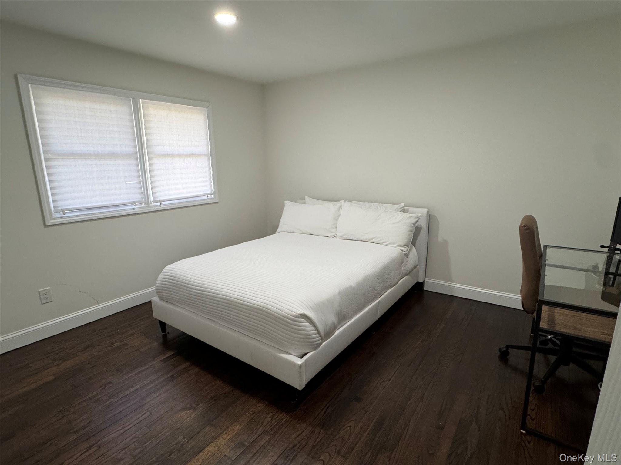 43 West Shore Road Oakdale, NY 11769 - Photo 14 of 17