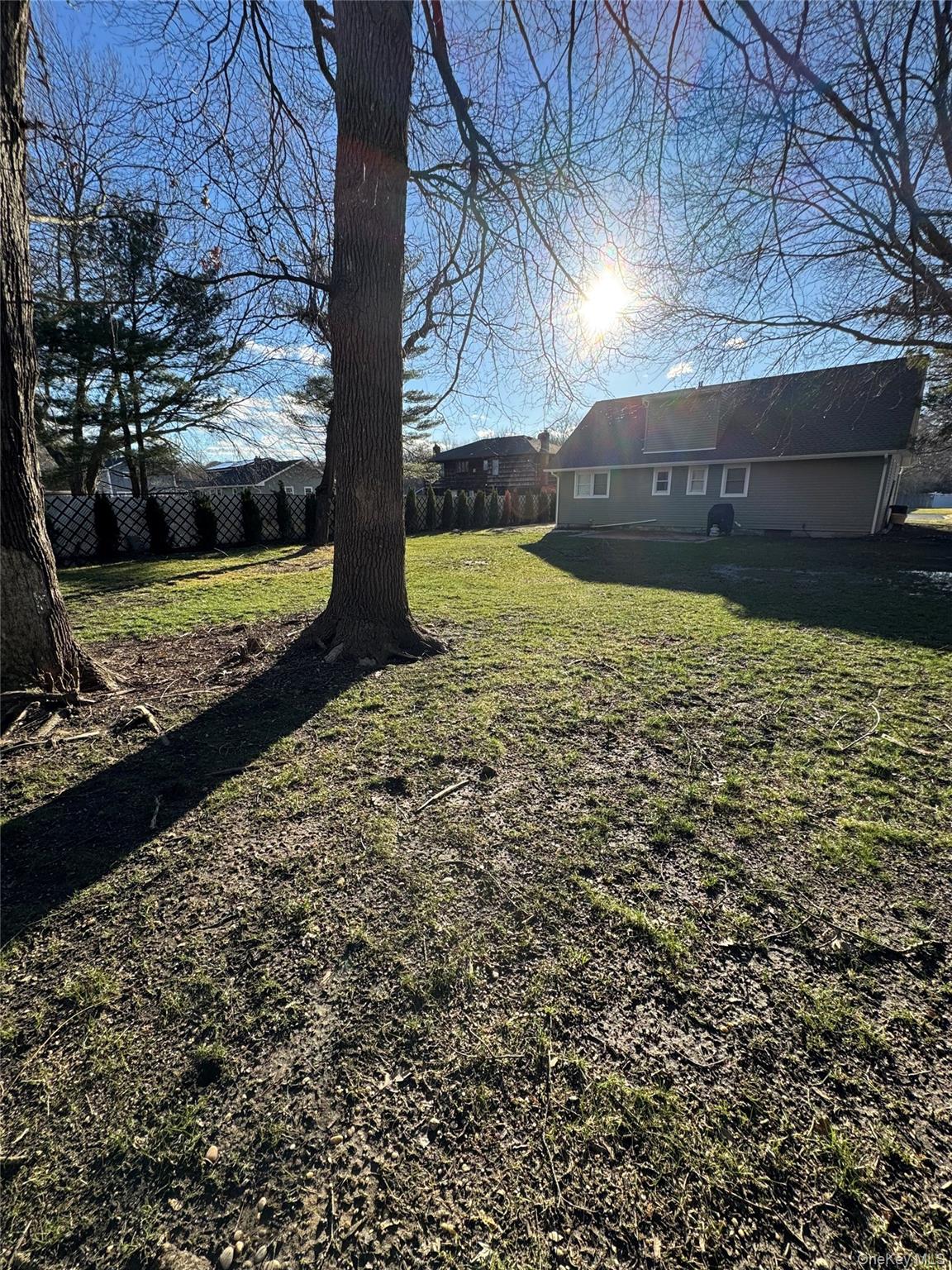 43 West Shore Road Oakdale, NY 11769 - Photo 16 of 17