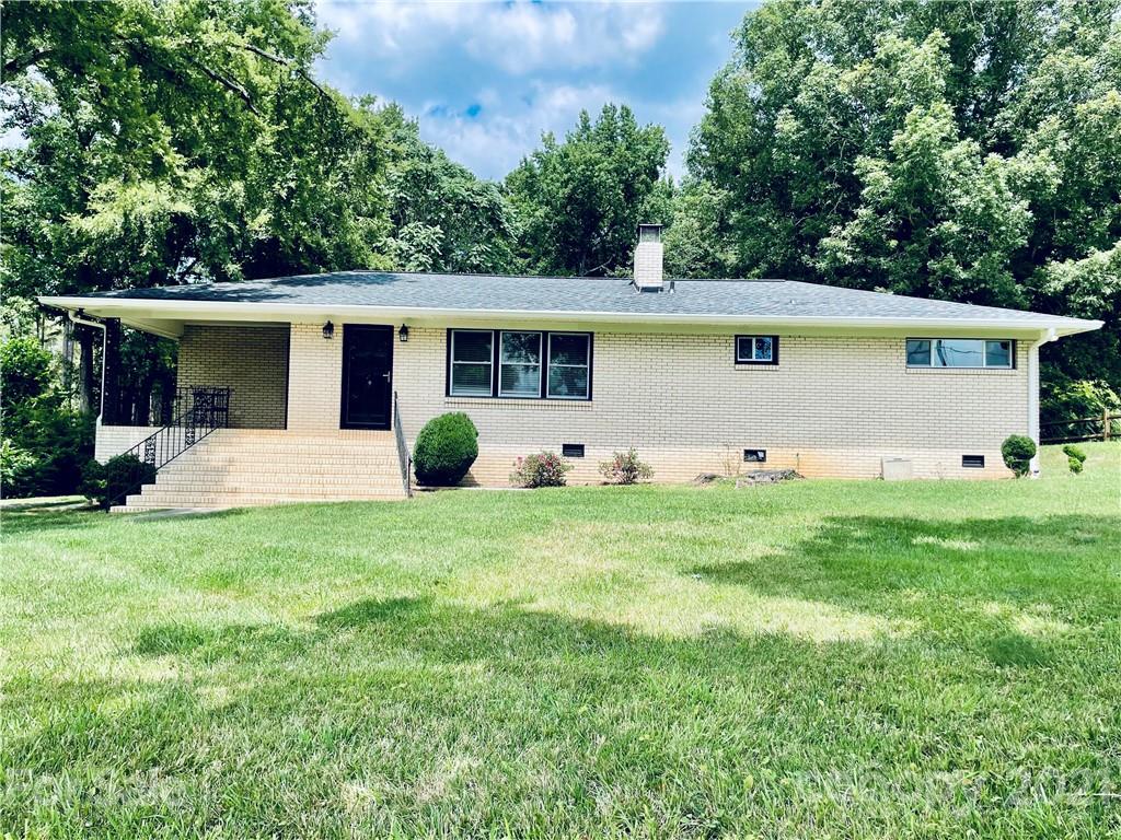 6601 Simpson Road Charlotte, NC 28216 - Photo 1 of 20 Gallery Image 1