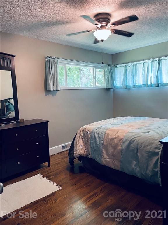 6601 Simpson Road Charlotte, NC 28216 - Photo 12 of 20 Gallery Image 12
