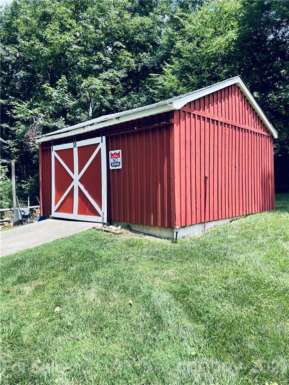 6601 Simpson Road Charlotte, NC 28216 - Photo 18 of 20 Gallery Image 18