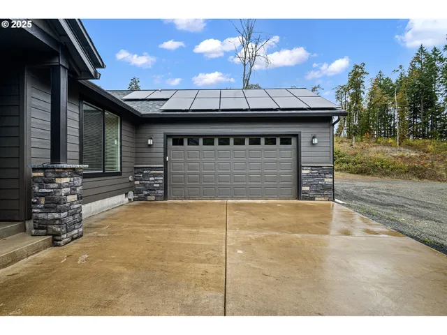 a view of a fireplace