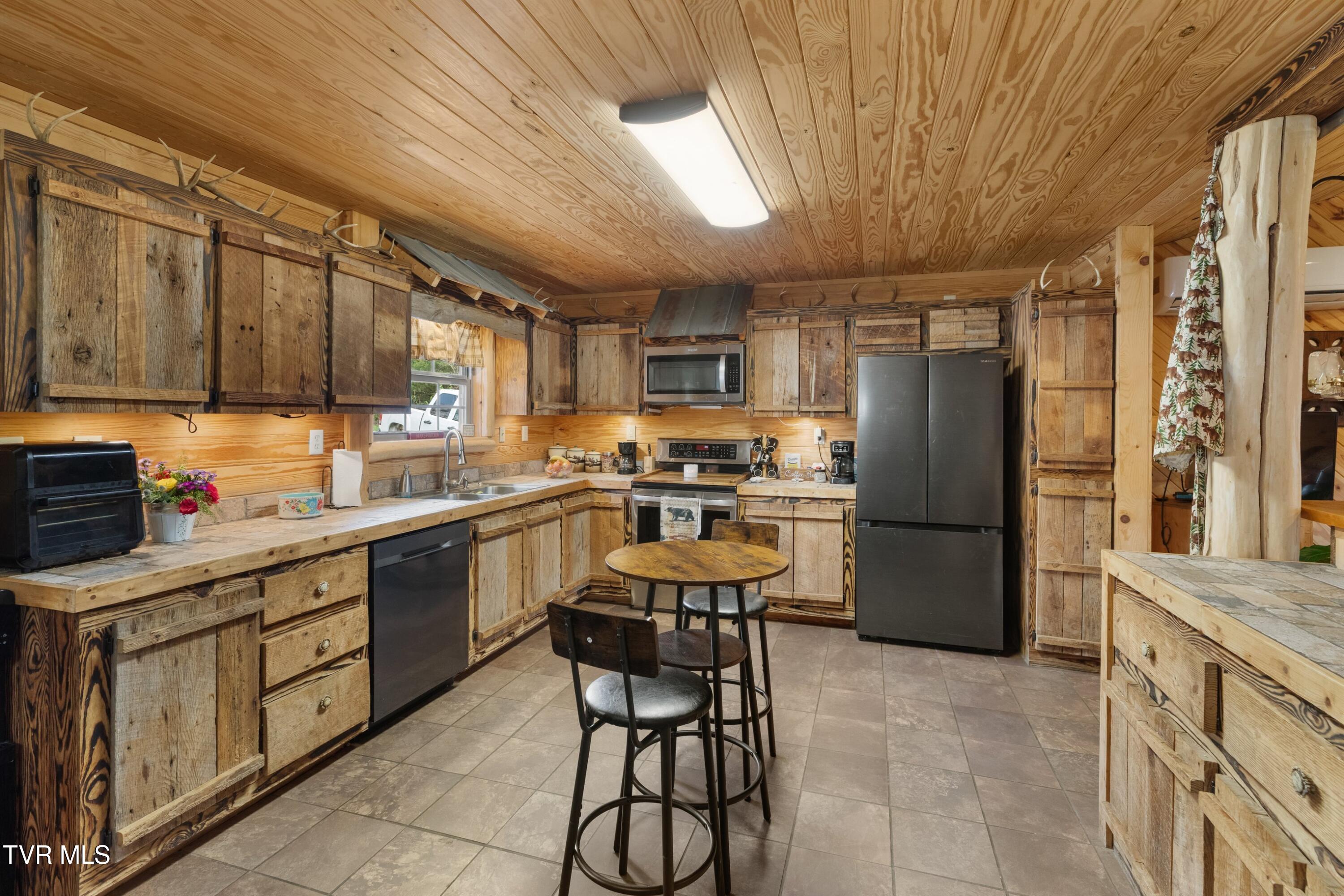 2357 Hall Road Dandridge, TN 37725 - Photo 11 of 58 012-2357HallRoad-Dandridge-TN-37725-SMAL