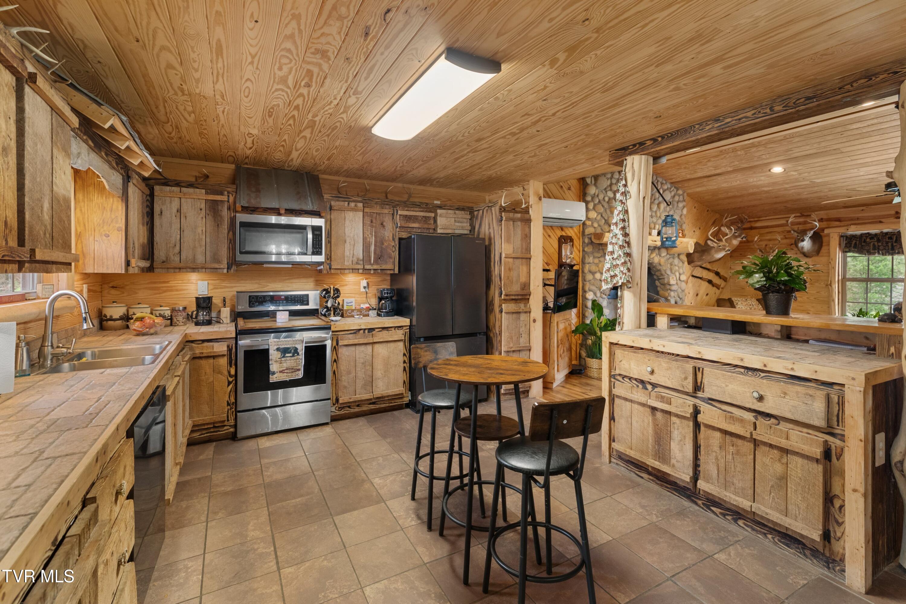 2357 Hall Road Dandridge, TN 37725 - Photo 12 of 58 013-2357HallRoad-Dandridge-TN-37725-SMAL