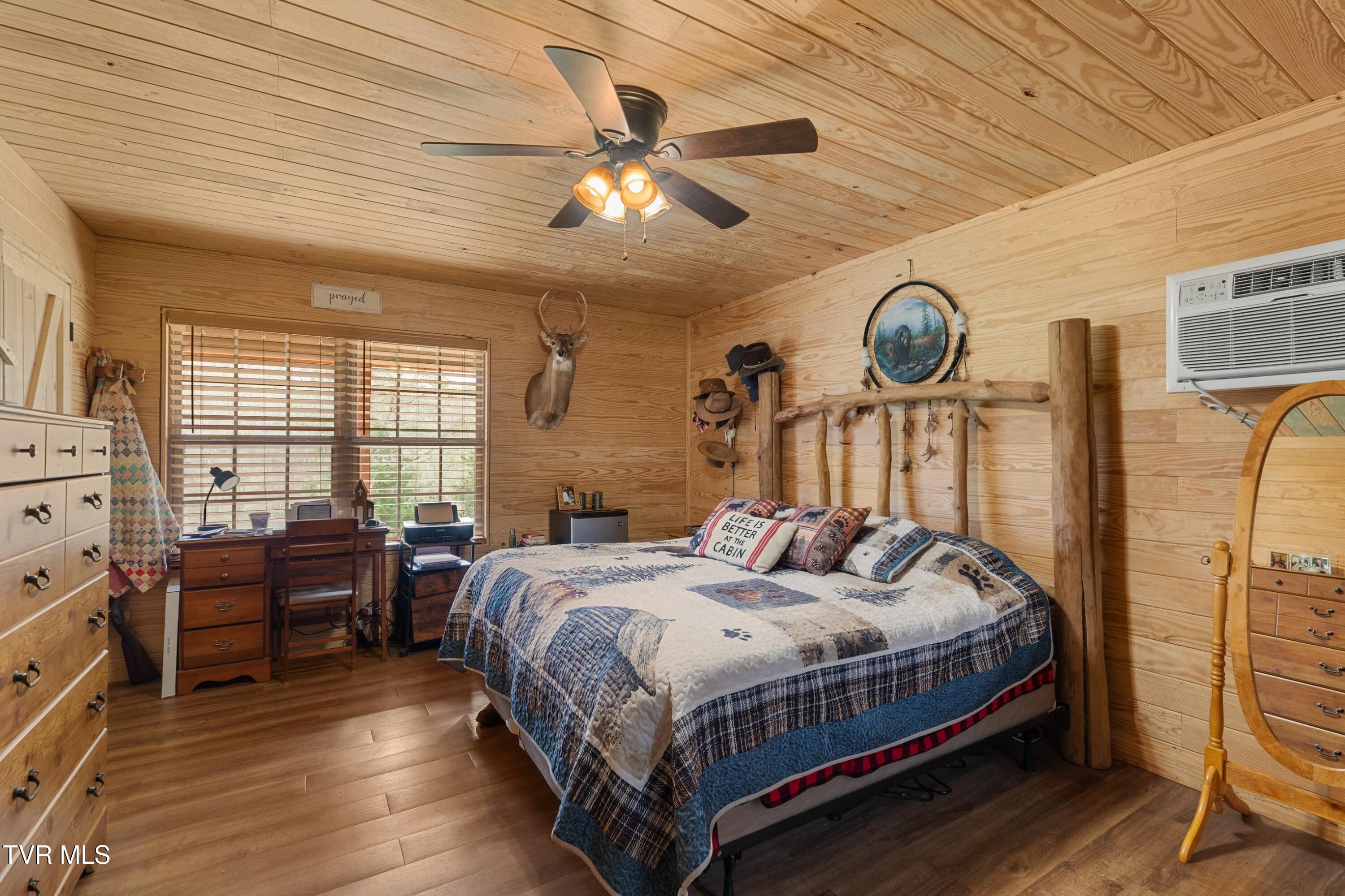 2357 Hall Road Dandridge, TN 37725 - Photo 16 of 58 017-2357HallRoad-Dandridge-TN-37725-SMAL