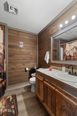 $699,900 | 2357 Hall Road, Dandridge, TN 37725