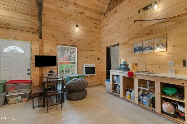 $699,900 | 2357 Hall Road, Dandridge, TN 37725