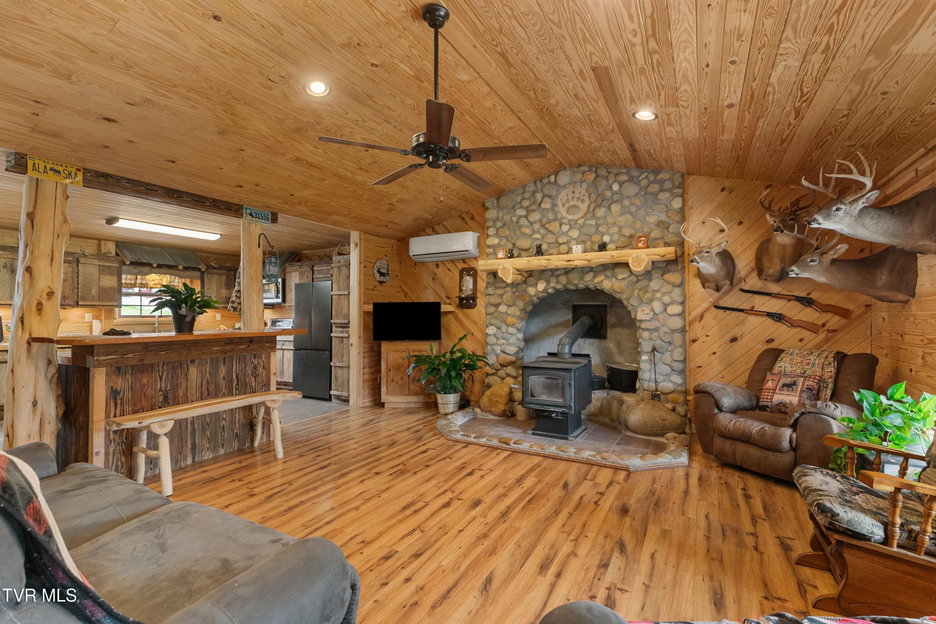 2357 Hall Road Dandridge, TN 37725 - Photo 7 of 58 008-2357HallRoad-Dandridge-TN-37725-SMAL