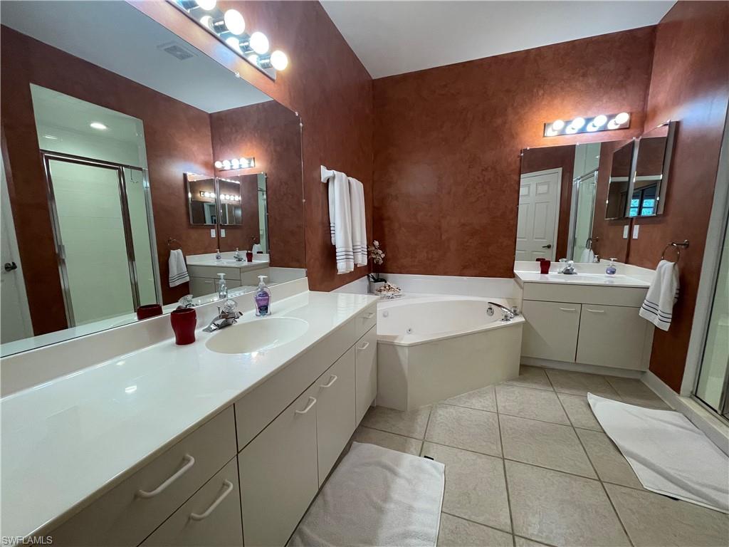 2021 Crestview Way, Unit 113 Naples, FL 34119 - Photo 17 of 25