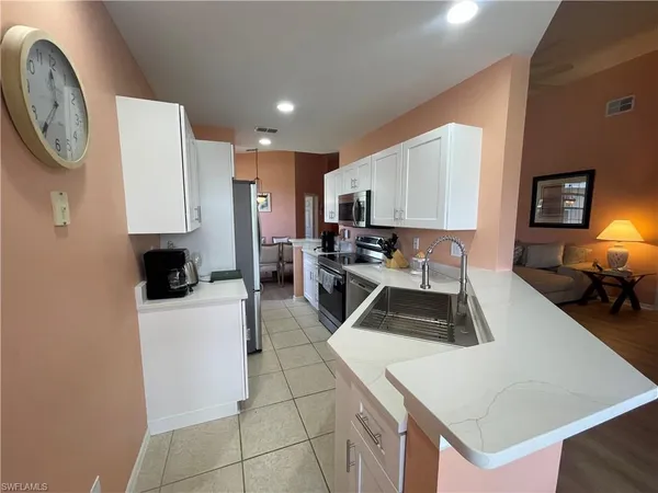 $5,000 | 2021 Crestview Way, Unit 113, Naples, FL 34119