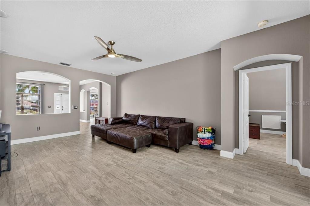 529 Tuscanny Street Brandon, FL 33511 - Photo 8 of 56