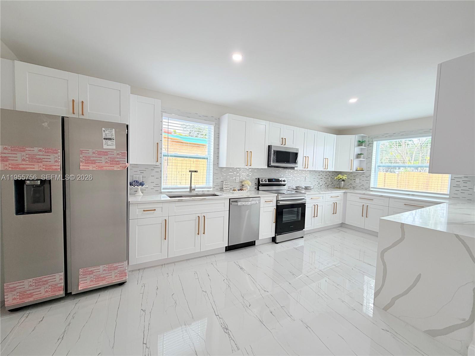 4241 Thomas Street Hollywood, FL 33021 - Photo 32 of 91