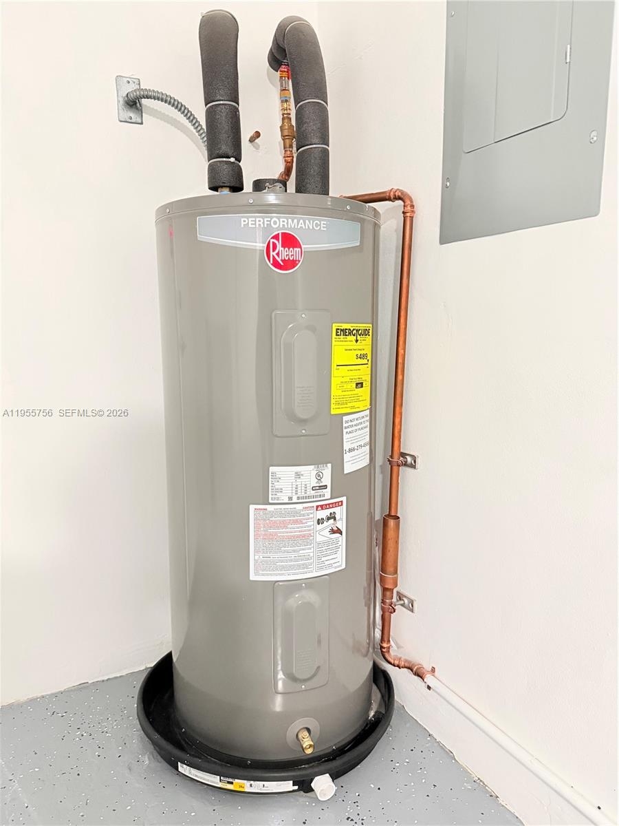 4241 Thomas Street Hollywood, FL 33021 - Photo 80 of 91 a view of a sink