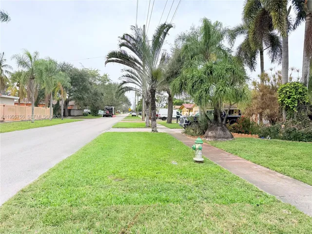 $735,000 | 4241 Thomas Street, Hollywood, FL 33021